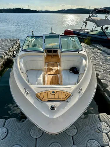 Ventura 195 Confort - 8 pessoas - Yamaha 90 HP 4 T 205 hrs - Carreta Rodoviária 2023