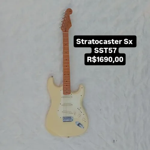 Guitarra Elétrica Stratocaster SX SST57