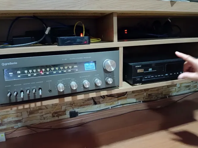 Receiver Gradiente - Digital Servo SONY + 2 Caixas Pioneer