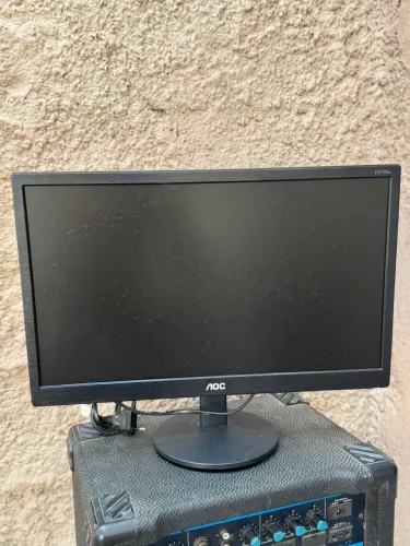 Monitor AOC E970SW - 18,5 polegadas 1366x768 HD