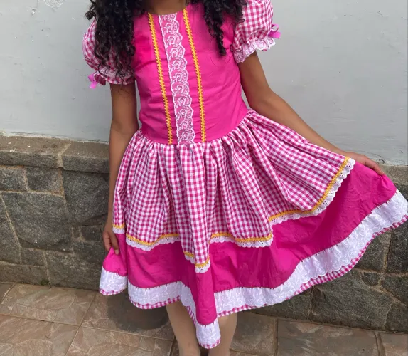 Vestido festa junina menina (serve 8 9 anos)