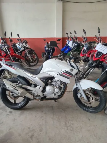 YAMAHA FAZER 250CC 2014 VITORIA MOTORS 
