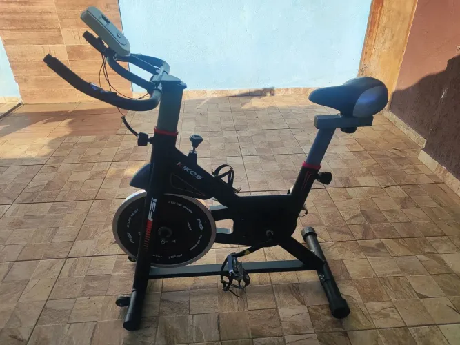 Bicicleta Ergométrica Kikos FSI - Academia em Casa