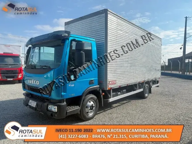 IVECO TECTOR 11.190 2022 Baú 6,20m