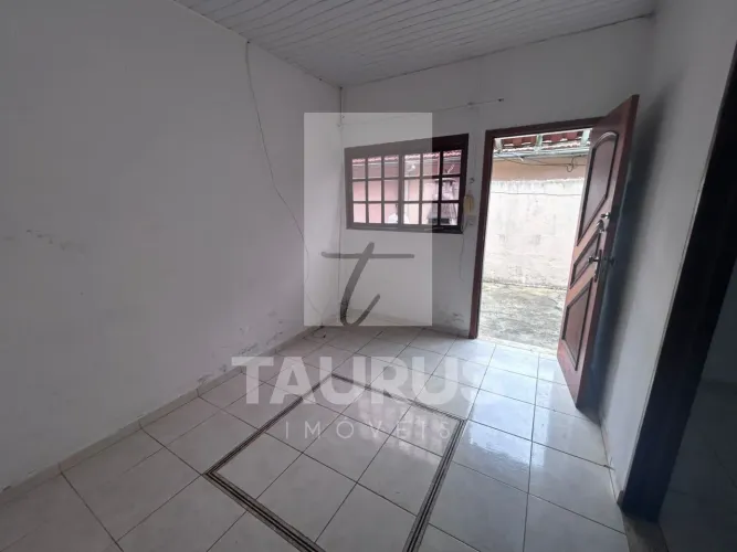 Casa de vila para venda ou locação na Vila Gumercindo, 2 dormitórios, 1 vaga, 50m².