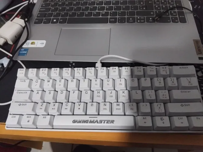Teclado mecânico 60%