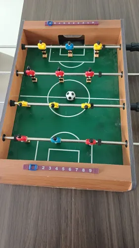 Mini Mesa De Pebolim Totó Portátil De Mesa + Bola (Usado/Seminovo)