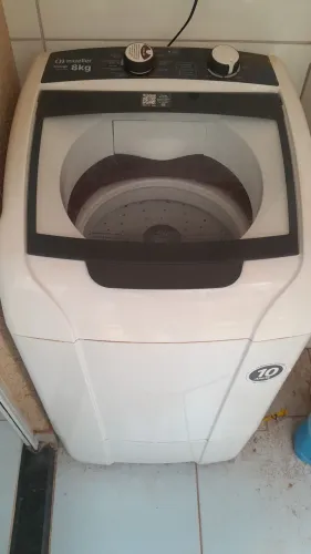 Máquina de lavar 8kg em ótimo estão de conservação e funcionando perfeitamente.