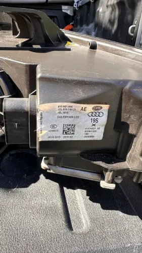 Farol Audi A3