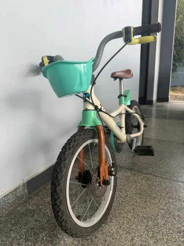 Bicicleta Infantil BTWIN Aro 16 - Excelente Estado