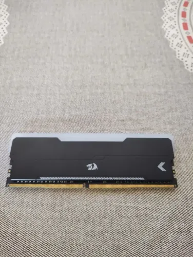 Memória DDR4 Redragon Magma 16GB 3200MHz com ARGB