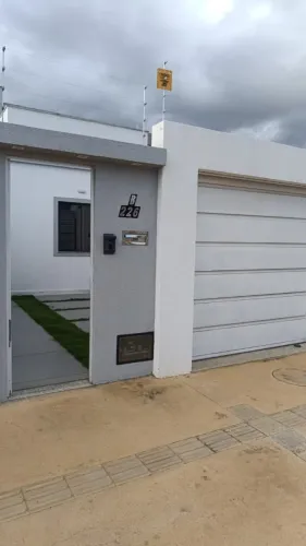 Casa para locação no Bairro Felícia (03 quartos)