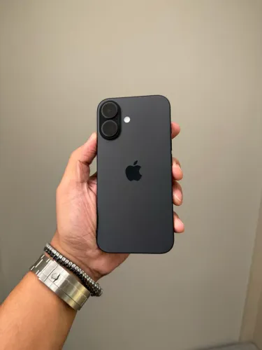 IPHONE 16 256GB COM GARANTIA APPLE ATÉ FEVEREIRO, LOJA NO RIOMAR.