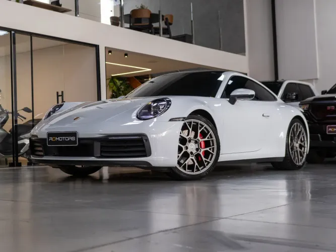 Porsche 911 Carrera 3.0 24V H6 PDK 2023