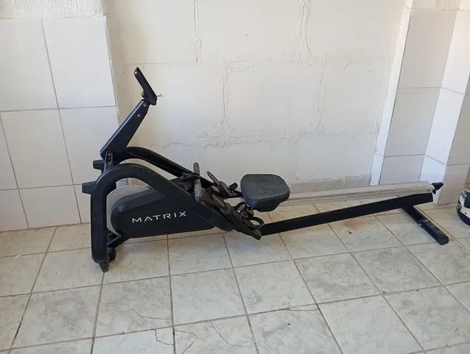 Vendo Um remo da Matrix valor 2500 zap *29