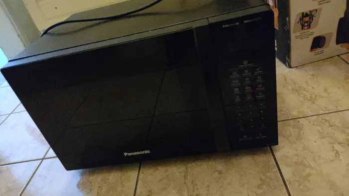 Microondas Panasonic black glass