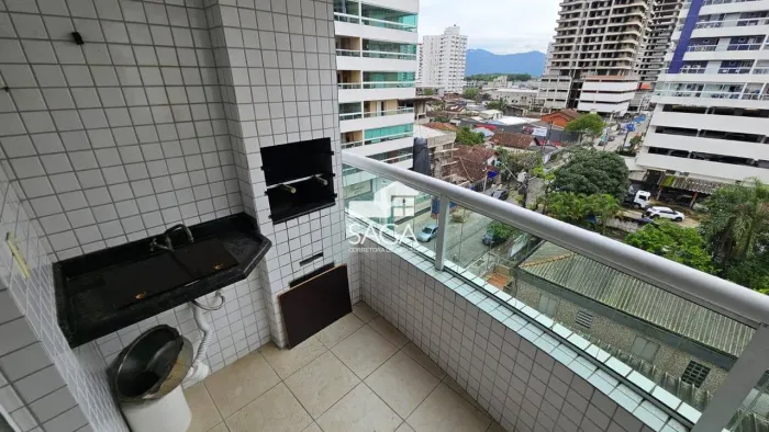 Apartamento com 1 Dormitório na Guilhermina com Sacada Gourmet, Churrasqueira a Carvão e V