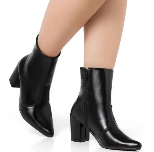 Bota Feminina N39 Nova 