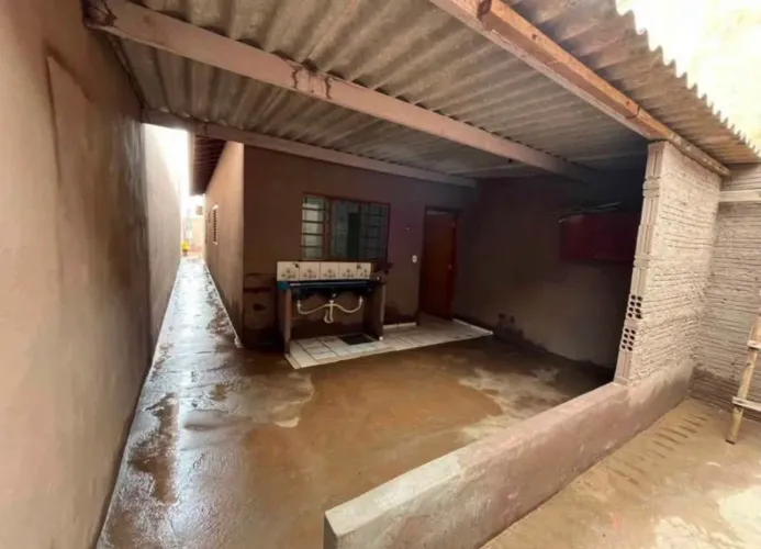 Vendo casa em Goiabeiras