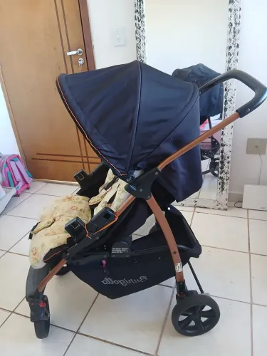 Vende-se carrinho de bebê Burigotto