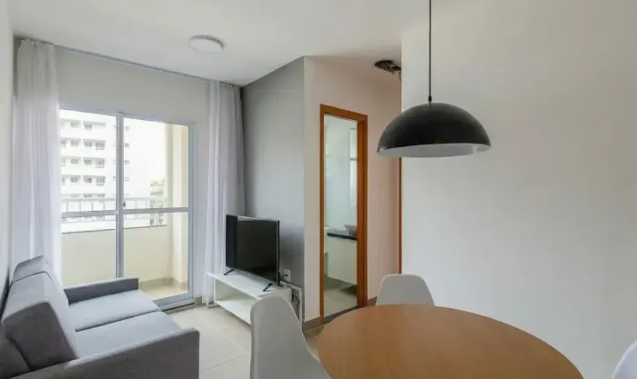 Apartamento mobiliado para aluguel de 50m² com 2 quartos no Jardim Botânico - Curitiba - P