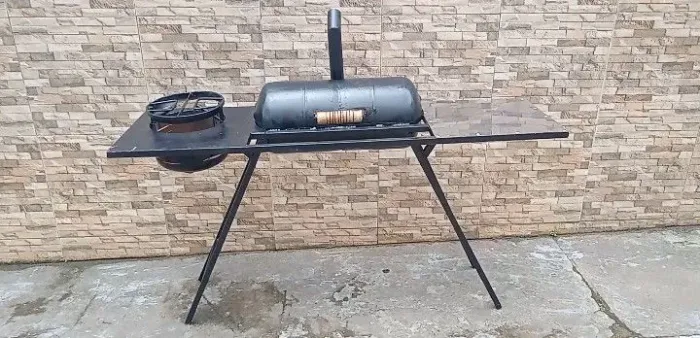 Churrasqueira com fogão a lenha