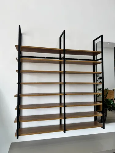 ESTANTE PARA EXPOSICAO DE PRODUTOS
