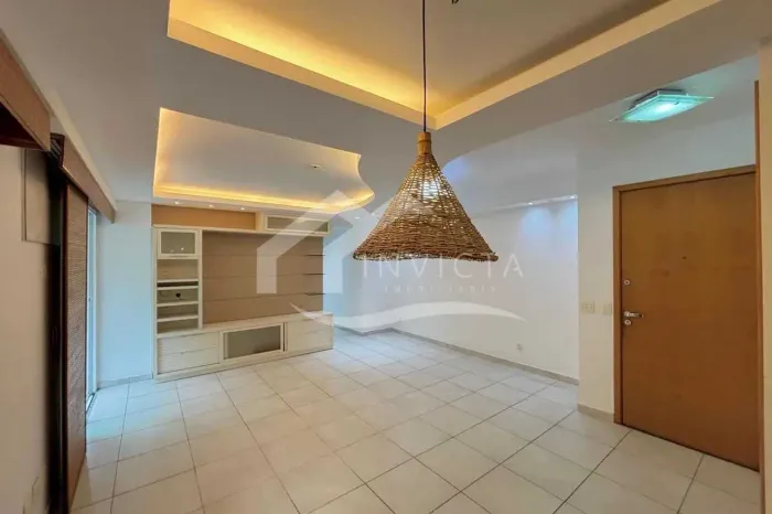 EXCELENTE DOIS QUARTOS COM VAGA ESCRITURA ÁREA RESIDENCIAL BOTAFOGO