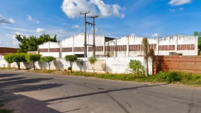 Leilão - Industrial - De R$899.415,00 Por R$449.707,50