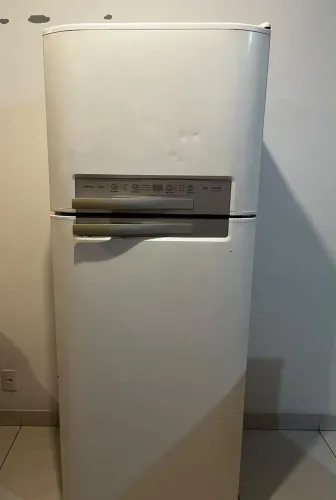 Geladeira DFN50 Electrolux
