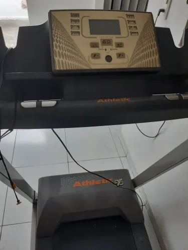 Vende esteira athletic 25