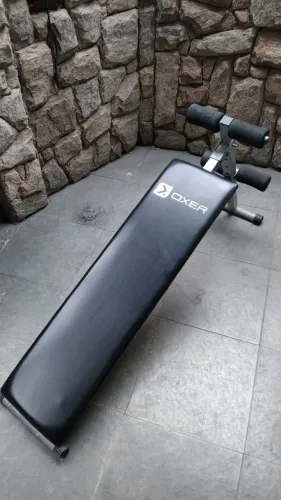 Mesa inclinada para abdominal 