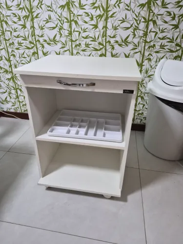 Mesa Auxiliar para consultorio