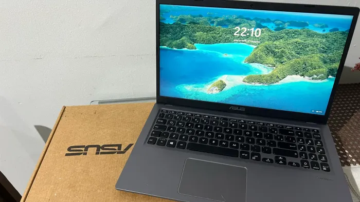 Vendo notebook Asus vivabook X515JF