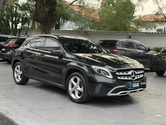 Mercedes-Benz GLA 200 Adv. 1.6/1.6 TB 16V Flex Aut. 2019
