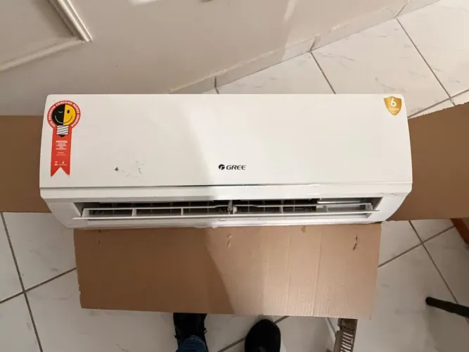 VENDO AR-CONDICIONADO GREE INVERTER 9.000 BTUs