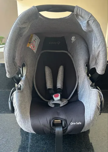 Bebê conforto Safety First
