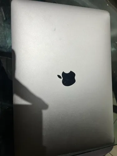MacBook 13 pro Não é o M1