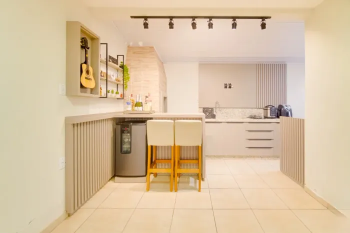 Casa a venda com excelente localização no bairro Revoredo.