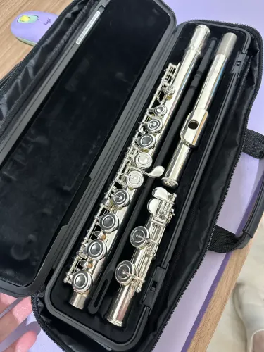 Flauta Transversal Yamaha Soprano Yfl212 Em Dó - Ylf 212 Cor NIQUELADA