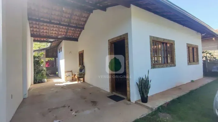 Casa à venda por R$ 650.000 - Caracol - São Bento do Sapucaí/SP