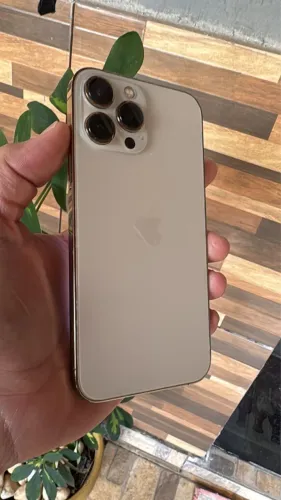 iPhone 13 Pro Max bateria 80%