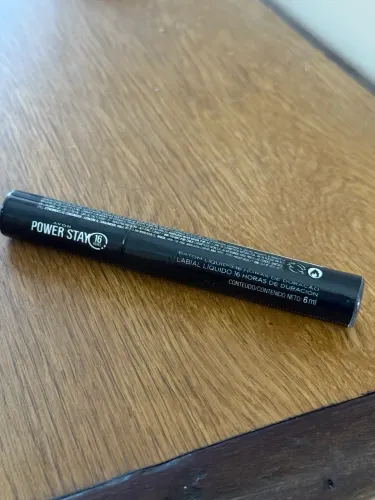 batom líquido da linha Power Stay