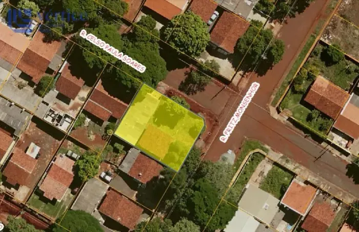 Terreno à venda em Maringá, Conjunto Habitacional Requião, com 414 m²