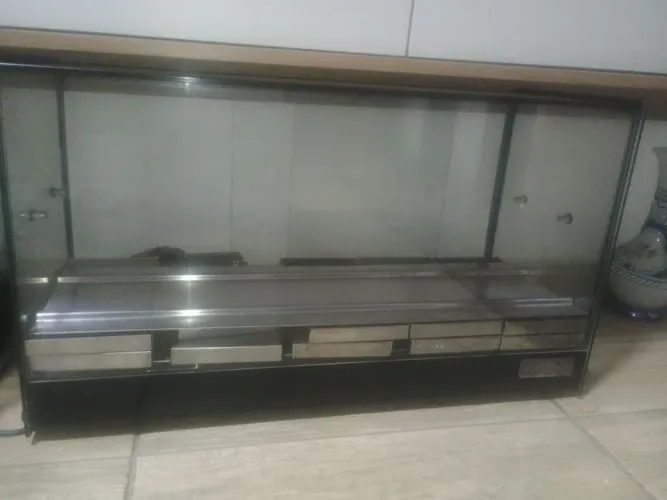 Vendo estufa vitrine, 10 bandejas titã 127v