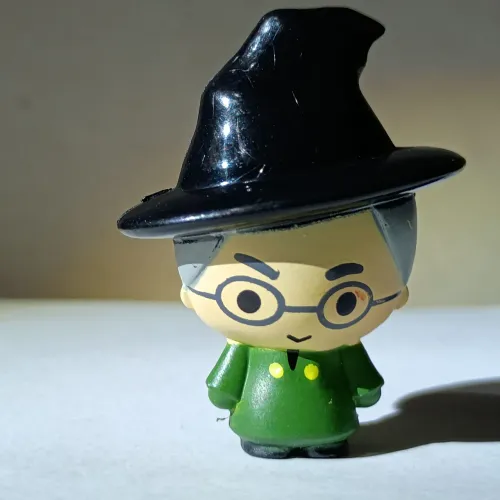 Boneco Minerva Coleção Harry Potter Miniatura Cacau Show