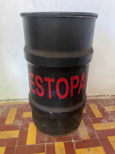 Tambor Metálico com Tampa Removível - Estilo Industrial / Decoração / Bar