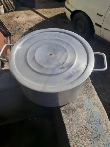 Panela caçarola com tampa 36cm de diâmetro X 17 cm de altura