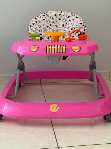 Andador infantil rosa