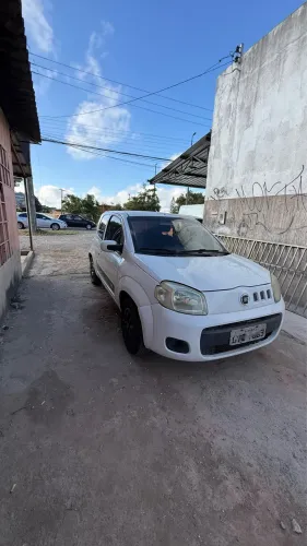 Fiat Uno Vivace 1.0 EVO Fire Flex 8V 3P 2014